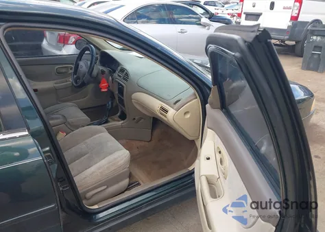 1999 Oldsmobile Intrigue Gl z USA, uszkodzony, nr VIN 1G3WS52H7XF339933